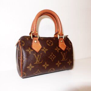 Louis Vuitton LV Monogram Speedy